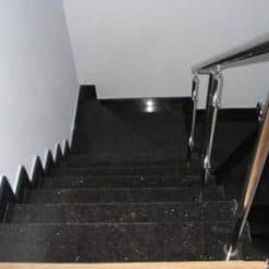 Cầu Thang Đá Đen Ấn Độ