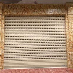 Bán nhà ở Vương Thừa Vũ, diện tích 45m, ngõ thông ô tô vào nhà, gần Royal tiện ích đầy đủ, gần chợ, gần trường học, bệnh vện, gần siêu thị, an sinh rất tốt. Nhà lô góc, 2 mặt tiền kinh doanh thì cực đỉnhChủ nhà tuổi cao nên bán đi về ở cùng con cháuNhà thiết kế 5 tầng:Tầng 1: Sân để xe + Phòng khách + bếp + WCTầng 2,3,4: mỗi tầng 1 phòng ngủ rộng + WCTầng 5: phòng thờ + sân phơiSổ đỏ vuông đét, đảm bảo chính chủ, sẵn sàng giao dịch, gia lộc cho khách hàng thiện chí.Liên hệ em Tráng 056.246.0000 - 033.88.98765 để được tư vấn và hỗ trợ xem nhà miễn phí trọn đời (miễn trung gian, môi giới).